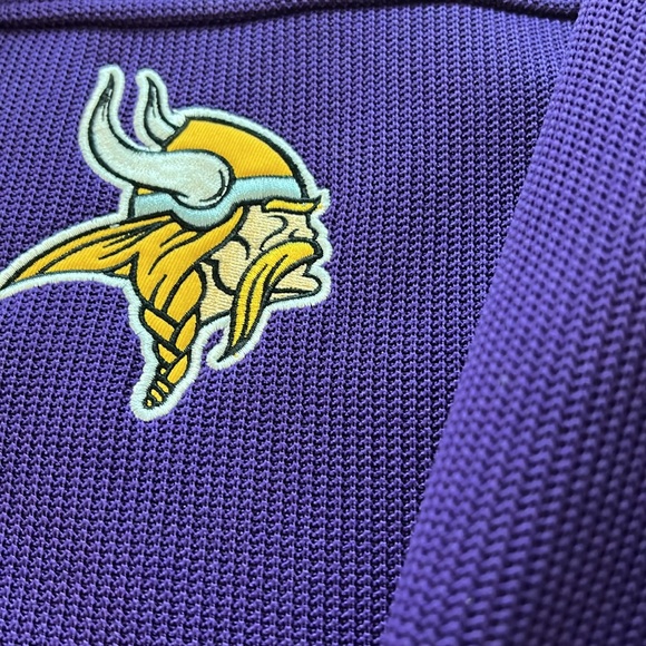 NWOT Minnesota Vikings NFL 1/4 zip with pockets - Picture 3 of 5